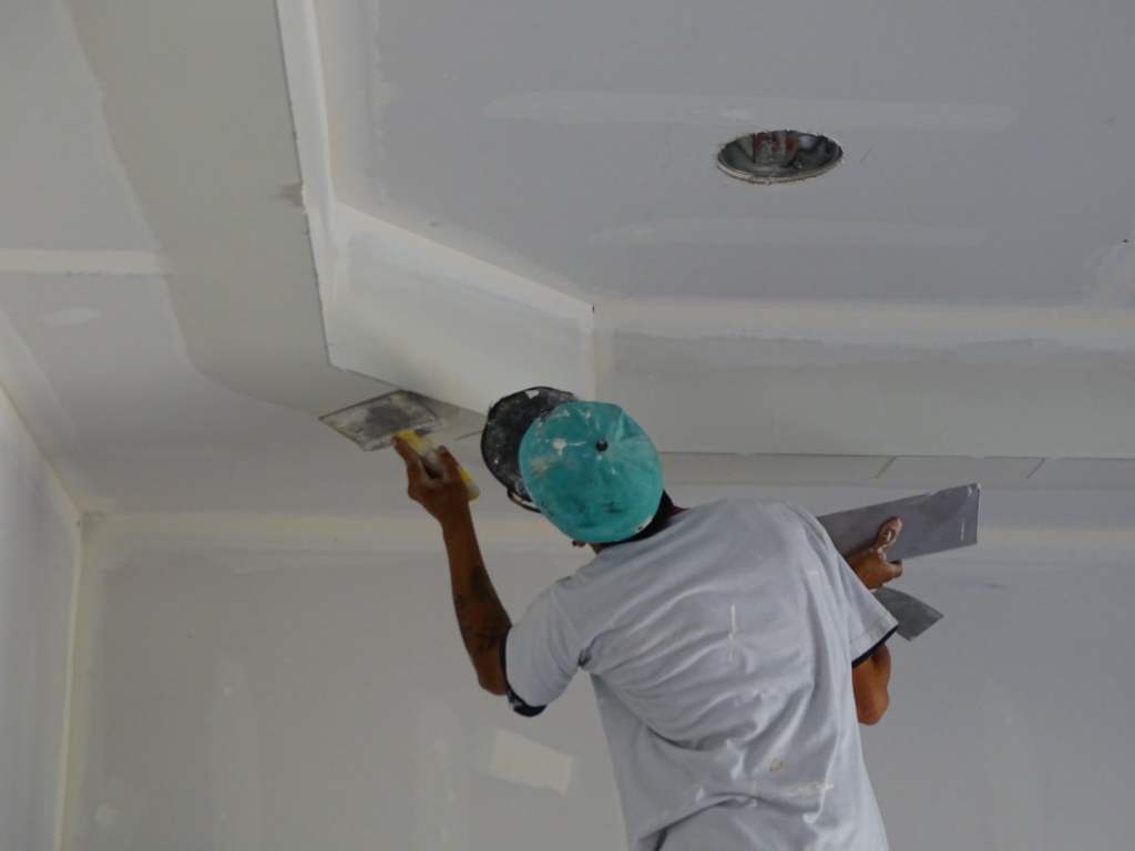 smoothing out drywalll