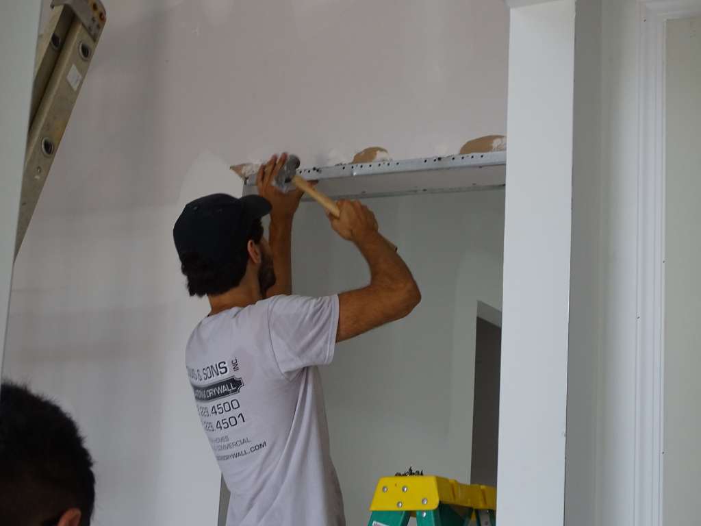 luke hammering in edge