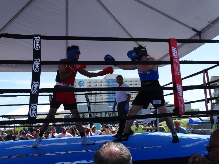 two kids boxing 